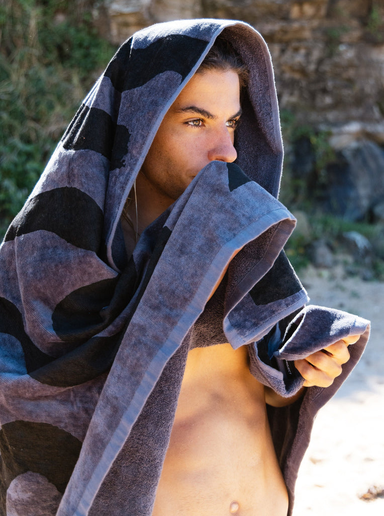 Ebb Flow Towel | Black